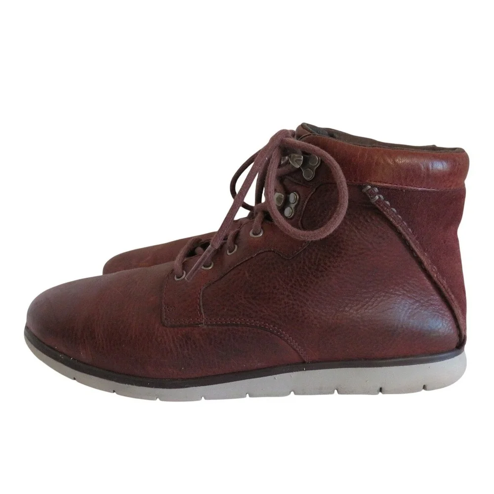 UGG Harvin Treadlite‎ Mens Burgundy Leather Chukka Boots Size 10